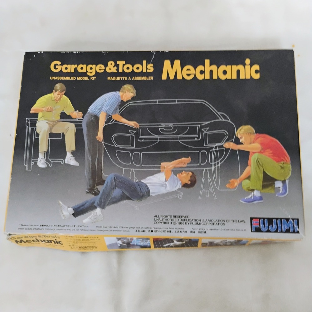 Fujimi 1/24 Garage & Tools Mechanic Model Kit 11003 Figures Vintage 1988 Japan